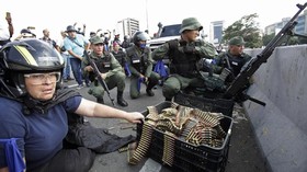 Rezim Maduro Kepung Gedung Parlemen yang Dikuasai Oposisi