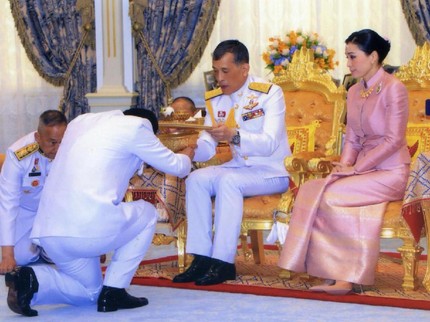 4 Fakta Ratu Thailand, Eks Pramugari yang Pernah Masuk Militer & Berpangkat Jenderal