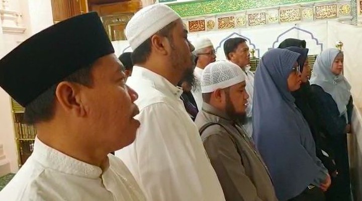 Potret Puan Maharani Ziarah ke Makam Nabi Muhammad Jelang 