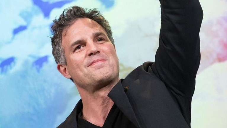 Intip Daftar Kekayaan 6 Pemain'Avengers: Endgame' Avengers: Endgame berhasil meraih sukses sejak perilisannya. Lalu siapa sih enam pemain Avengers yang memiliki penghasilan terbesar? Berikut Insertlive sajikan.