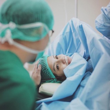 Potret Imut dan Menggemaskan Buah Hati Kedua Tya Ariestya