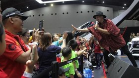 Penyanyi Papan Atas Ramaikan Booth Mitsubishi Motors
