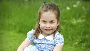 Foto Menggemaskan Putri Charlotte di Ulang Tahun ke-4