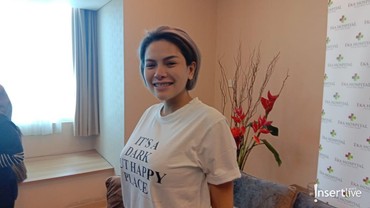 img-title Unggah Video Ini, Nikita Mirzani Dipacari Vicky Nitinegoro?