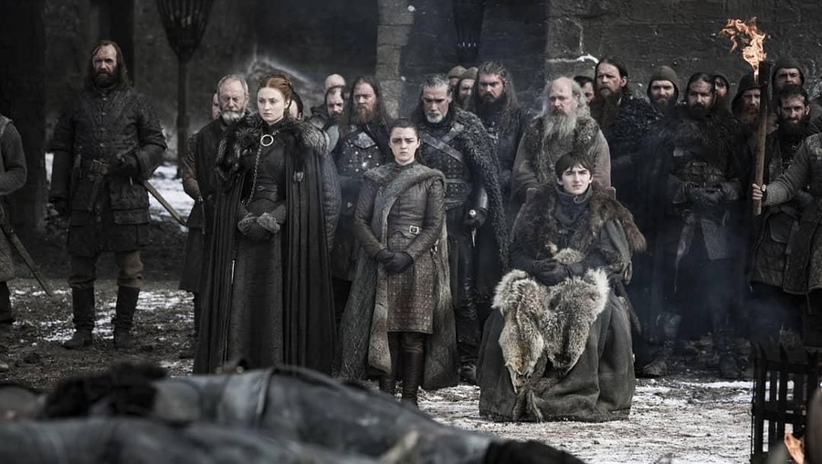 Pecahkan Rekor, Game Of Thrones Raih 32 Nominasi di Emmy Awards Game Of Thrones memecahkan rekor meraih hingga 32 nominasi di ajang Emmy Awards 2019.
