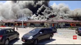 VIDEO: Kebakaran Polres Lampung Selatan Picu Ledakan Amunisi