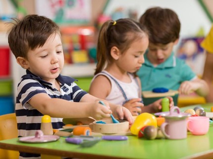 3 Aktivitas Menyenangkan agar Anak Tak Bosan Saat Berpuasa