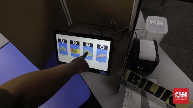 KPU mengaku belum berencana menggunakan sistem pemungutan suara melalui internet atau e-voting.