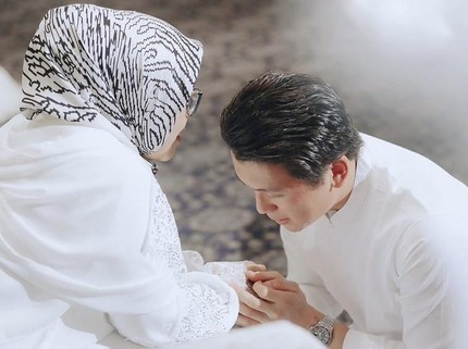 Pesan Haru Ibu Syahrini untuk Reino Barack Saat Sungkeman