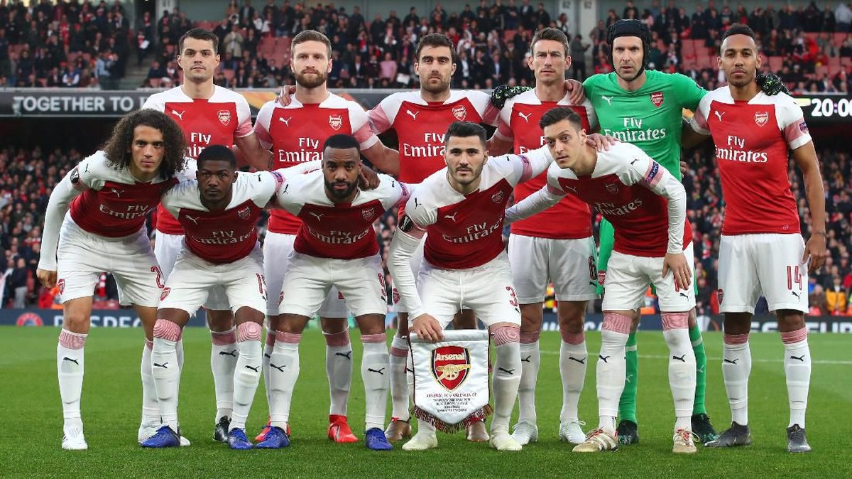 FOTO: Aubameyang-Lacazette Hancurkan Valencia