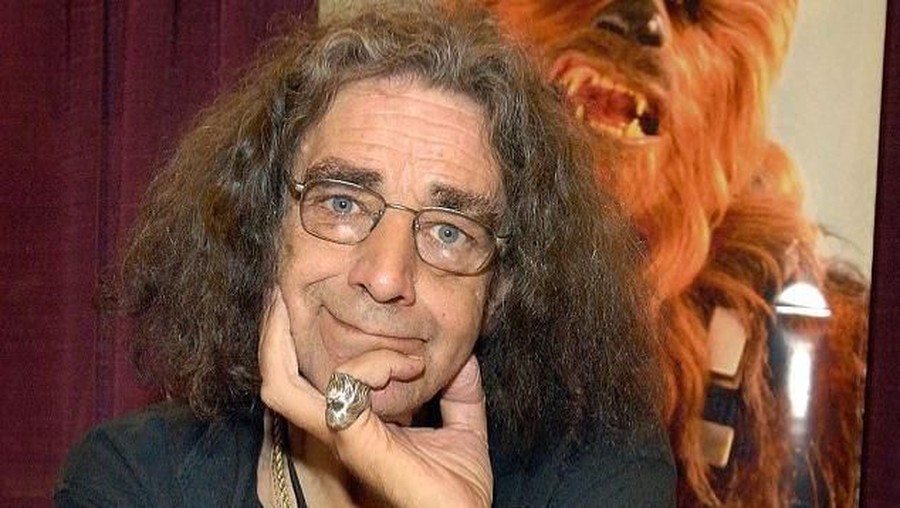Pemeran Chewbacca, Peter Mayhew, meninggal dunia di usia ke 74 tahun.