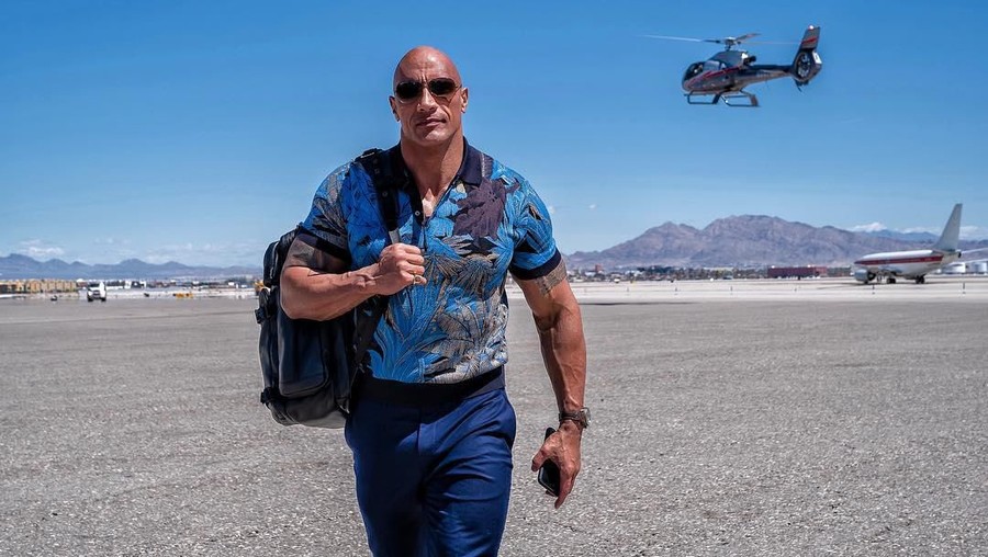 Foto saat berusia 16 tahun tersebar, The Rock tuai komentar protes dari netizen.