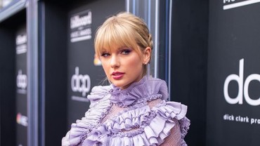 Rilis 'You Need To Calm', Taylor Swift Sindir Kim Kardashian?