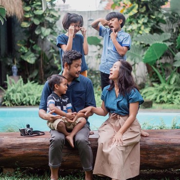 Peran Penting Dwi Sasono di Karier Sang Anak