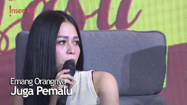 Disangka Simpanan, Suami Hesty Ternyata Seorang Pemalu