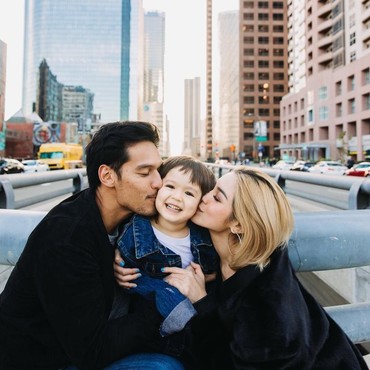 Bakal Jadi Ayah Sambung, Ini 6 Potret Mesra Anak Jedar & Richard Kyle