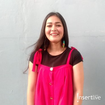 Nikmati Kesendirian, Gracia Indri Foto Pakai Baju Nikah