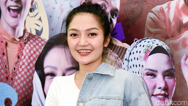 Siti Badriah Siti Badriah saat ditemui di kawasan Kuningan.
