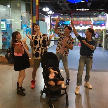 Serunya Lee Jeong Hoon Saat Bertukar Peran Jadi Pengasuh Anak