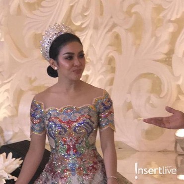 Cerita Makeup Cetar Syahrini Saat 'Dinner Silaturahmi'