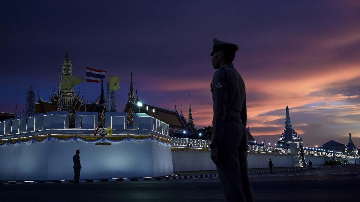 FOTO: Momen Penobatan Raja Thailand Maha Vajiralongkorn