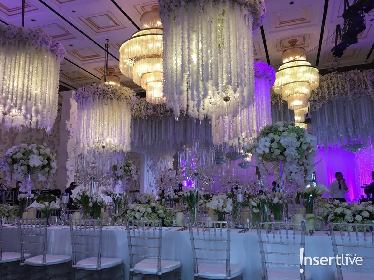 Syahrini dan Reino Barack menggelar acara mewah bertajuk Dinner Silaturahmi sebagai bentuk perayaan pernikahan di Hotel Four Season&comma; Jakarta&comma; Jumat &lpar;4&sol;5&rpar;&period;