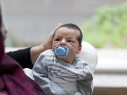 30 Ide Nama Bayi Islami dengan Arti Pemaaf