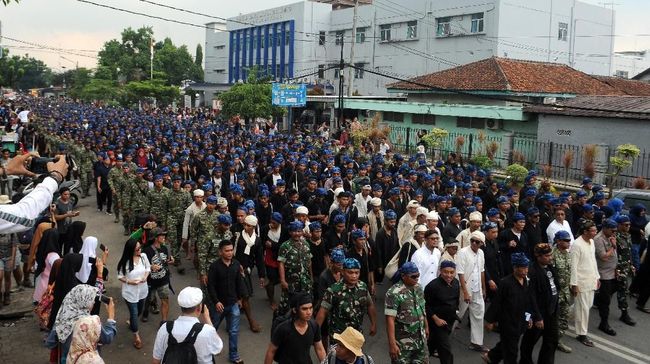 Ribuan warga Badui di pedalaman Kabupaten Lebak, Provinsi Banten, turun gunung demi panggilan tradisi perayaan Seba.