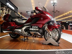 Canggih, Moge Honda Ini Bakal Bisa Ngegas Sendiri