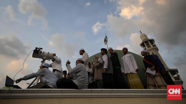 Pemerintah menetapkan awal puasa atau 1 Ramadan 1440 H jatuh pada Senin (6/5), berdasarkan keputusan sidang isbat Kemenag.