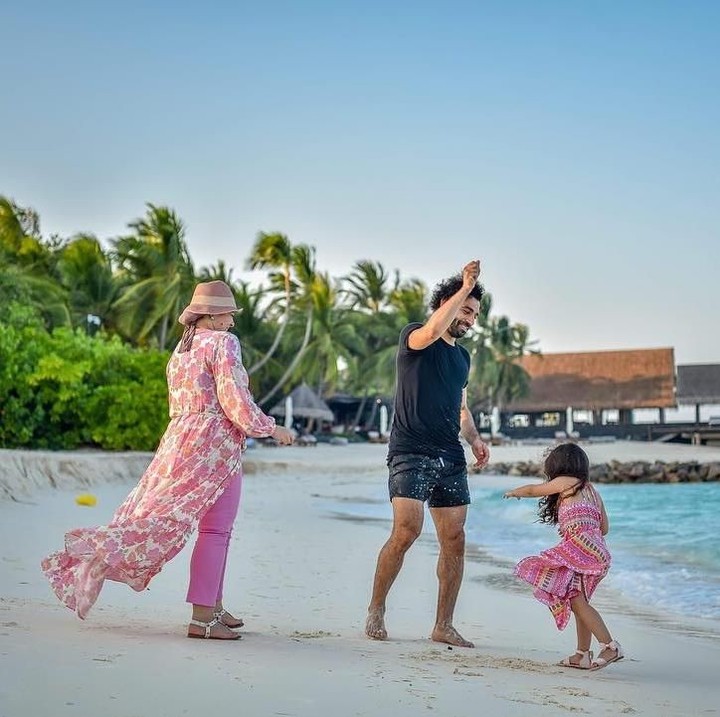 <p>Mo Salah jarang mengekspose kehidupan pribadi dan keluarganya di media sosial. Pria kelahiran Mesir, 26 tahun silam, ini lebih sering mengunggah aktvitasnya sebagai pesepakbola. (Foto: Instagram @mosalah)</p>