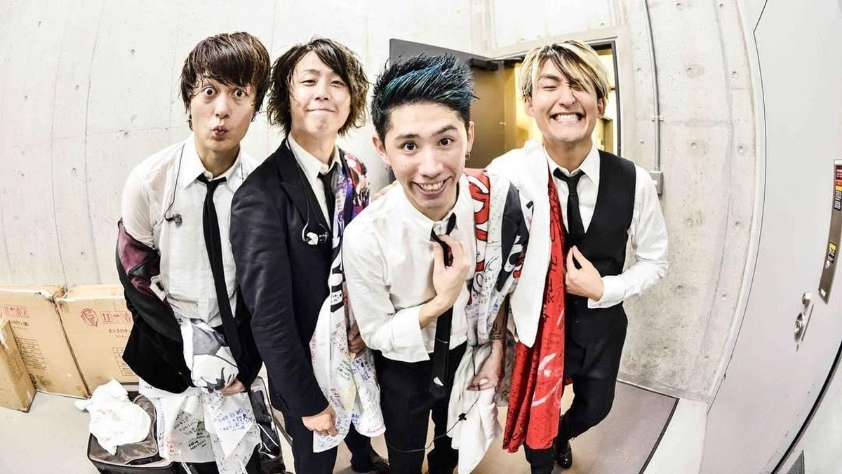 Band asal Jepang bernama One Ok Rock jadi pembuka konser Ed Sheeran di Jakarta&period; Berikut ini tujuh potret keren para pesonilnya&period;