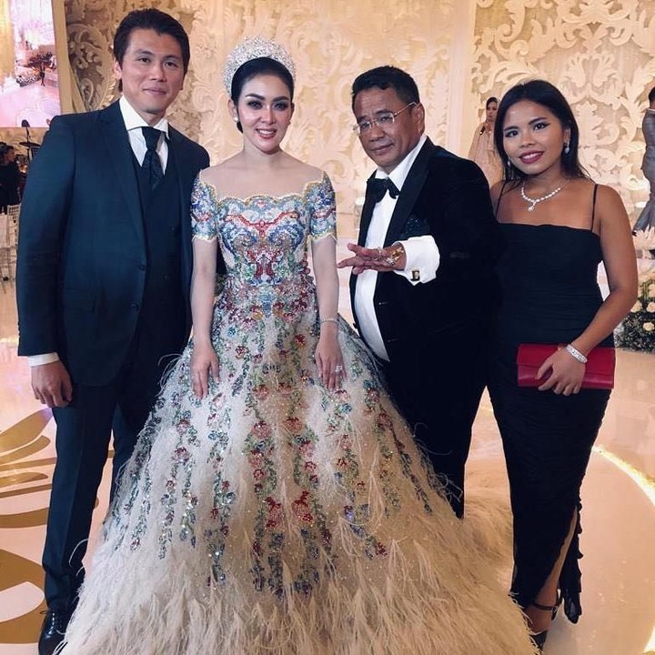 <p>Pengacara kondang Hotman Paris Hutapea juga enggak mau ketinggalan hadir di acara yang digelar tertutup ini, Bun. (Foto: Instagram @hotmanparisofficial)</p>