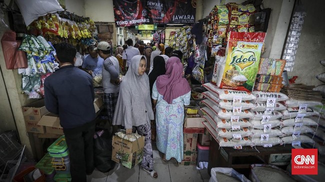 BPS mewaspadai lonjakan harga beras, daging, minyak goreng, hingga telur menjelang Ramadan, yang secara historis selalu naik.