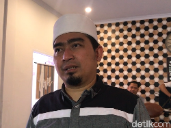 Ustaz Solmed Tak Pernah Bayangkan Ditinggal Pergi Kedua Orang Tua