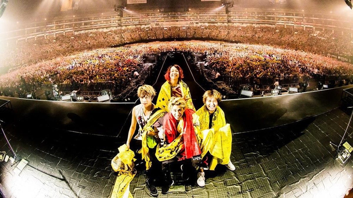 Band asal Jepang bernama One Ok Rock jadi pembuka konser Ed Sheeran di Jakarta&period; Berikut ini tujuh potret keren para pesonilnya&period;