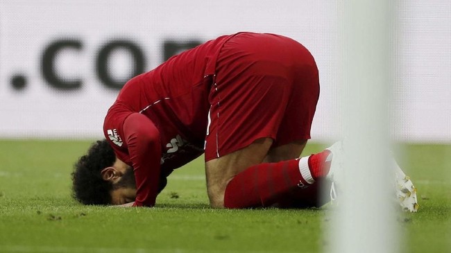 Penyerang Barcelona Luis Suarez menilai Liverpool rugi besar karena Mohamed Salah absen pada leg kedua Liga Champions.