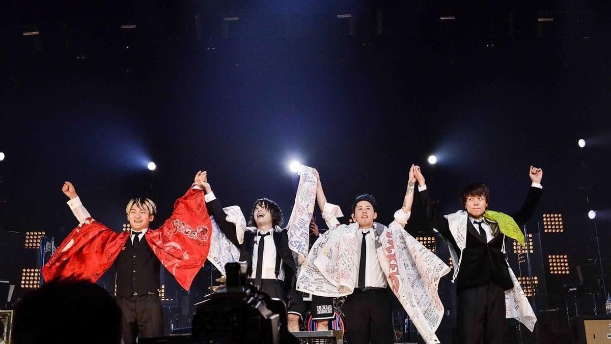 Band asal Jepang bernama One Ok Rock jadi pembuka konser Ed Sheeran di Jakarta&period; Berikut ini tujuh potret keren para pesonilnya&period;