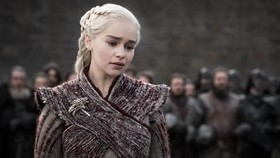 Pernah Aneurisma Otak, Emilia Clarke Curhat Khawatir Dipecat dari GoT