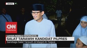 VIDEO: Jokowi Salat Tarawih di Bogor, Sandiaga Uno di Jakarta