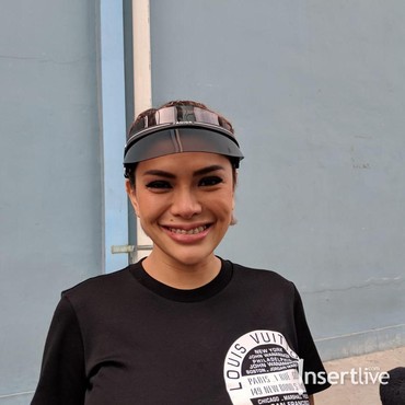 Nikita Mirzani Sebut Ada Pria Bau Mulut, Sindir Sang Sutradara?