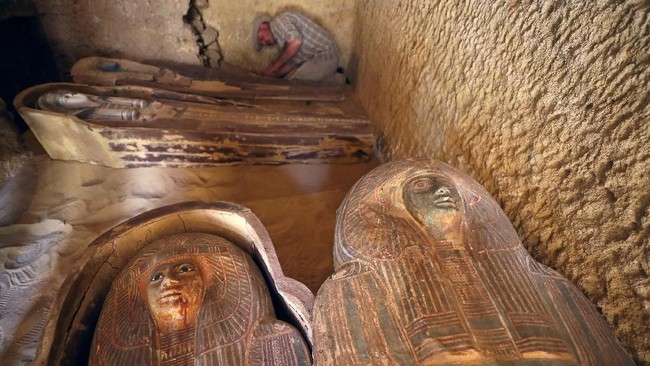 Pemerintah Mesir menguak keberadaan makam kuno berusia 4.500 tahun yang terletak di dekat piramida di Giza.