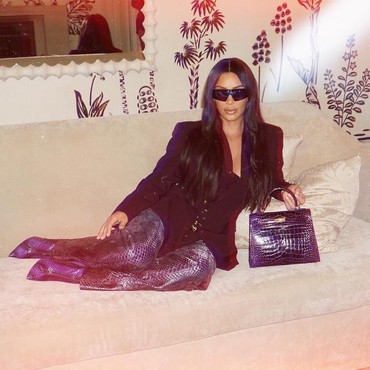 Sekali Posting Instagram, Kim Kardashian Dibayar Rp 5 Miliar