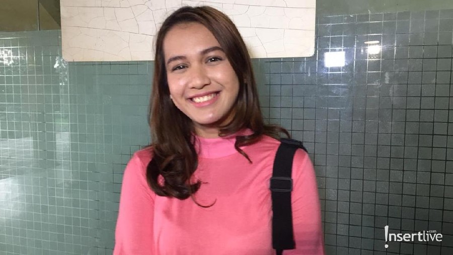 1. Dhea 'Imut' Annisa Beberapa artis dan keluarganya pernah jadi korban tabrak lari.