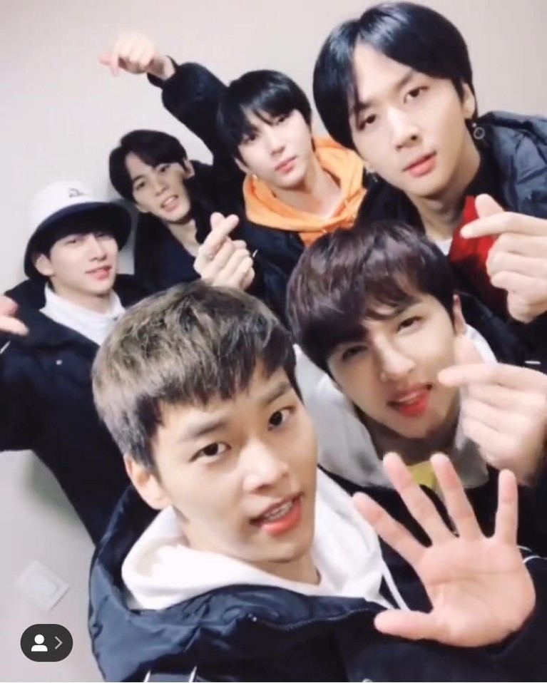 Selain Blackpink dan BTS, beberapa grup musik asal Korea Selatan lainnya juga pernah sukses konser di Amerika Serikat. 