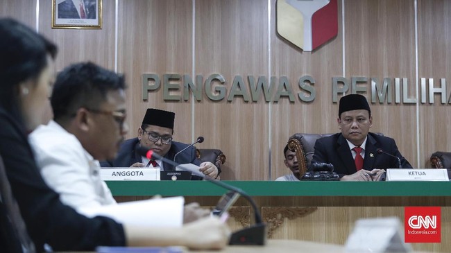 Sidang lanjutan dugaan pelanggaran KPU dalam situng Pemilu akan berlanjut esok, dengan agenda keterangan saksi ahli dari KPU soal situng.
