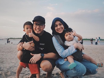 Cerita Nycta Gina Bagi Waktu Antara Pekerjaan dan Mengurus Anak