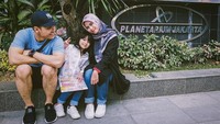 <span class="im">Rumah tangga mereka pun kini jauh dari kabar miring. (Foto: Instagram @benkasyafani)</span>
