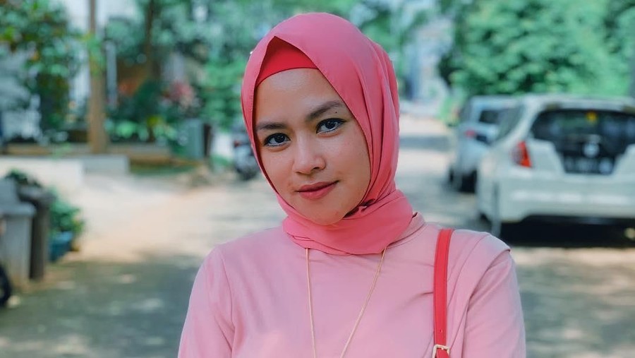 Mantan dan Istri Baru Daus Mini Berseteru Yunita geram lantaran ia dituduh ajarkan anak hal buruk oleh sang mantan suami, Daus Mini.