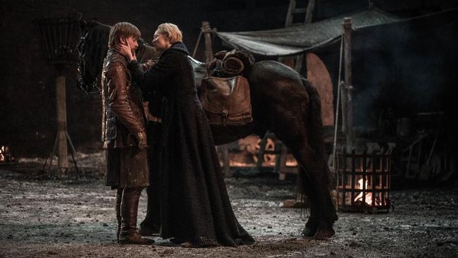 Cerita serial 'Game of Thrones' menjadi semakin seru dan tak terduga, dengan para tokoh utama bersiap menjelang perebutan takhta Iron Throne.